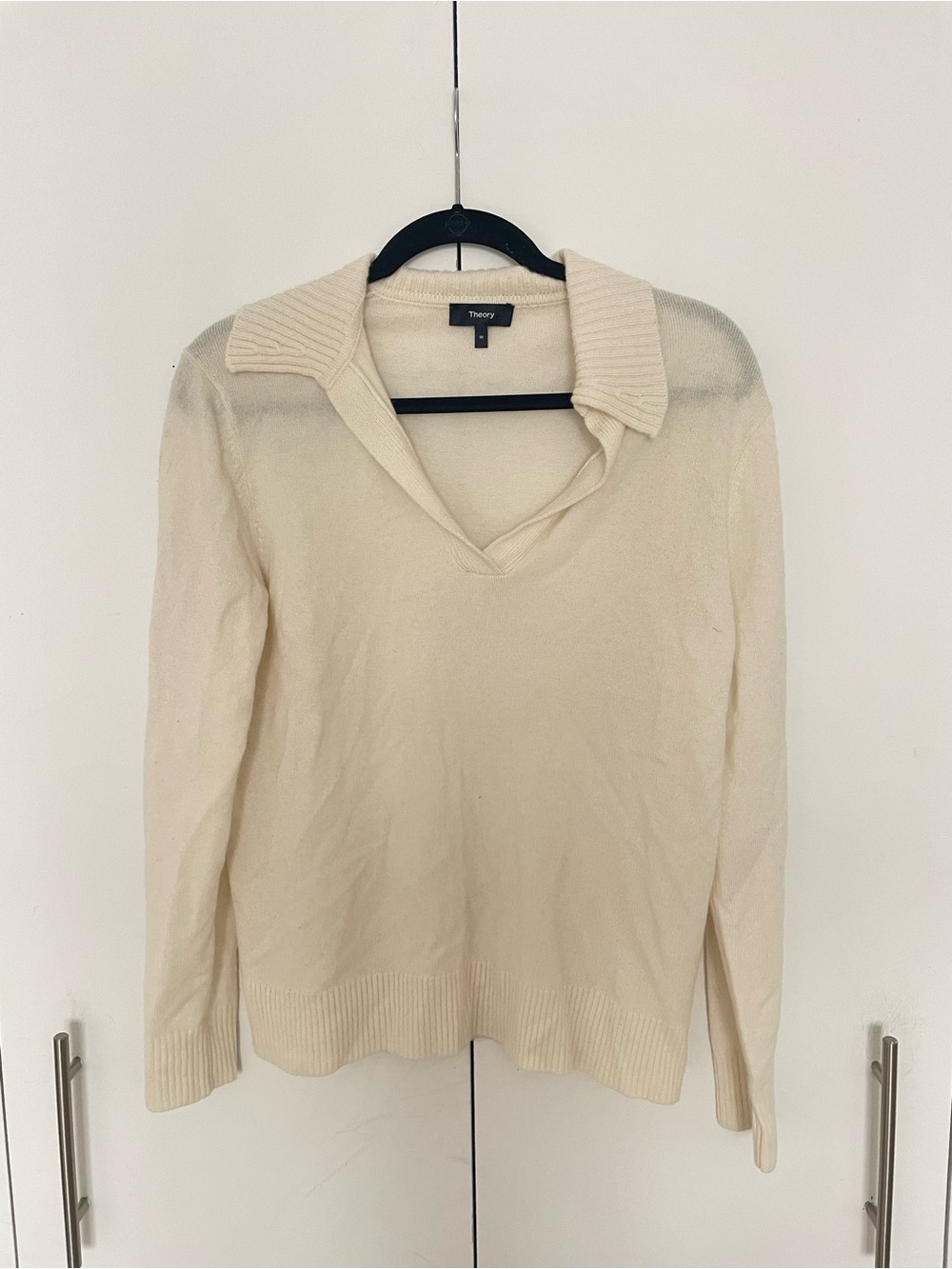 Theory Cream Collared V-Neck Knit Pullover